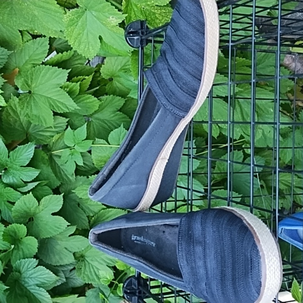 Grasshopper Slip On Size 1om - image 5